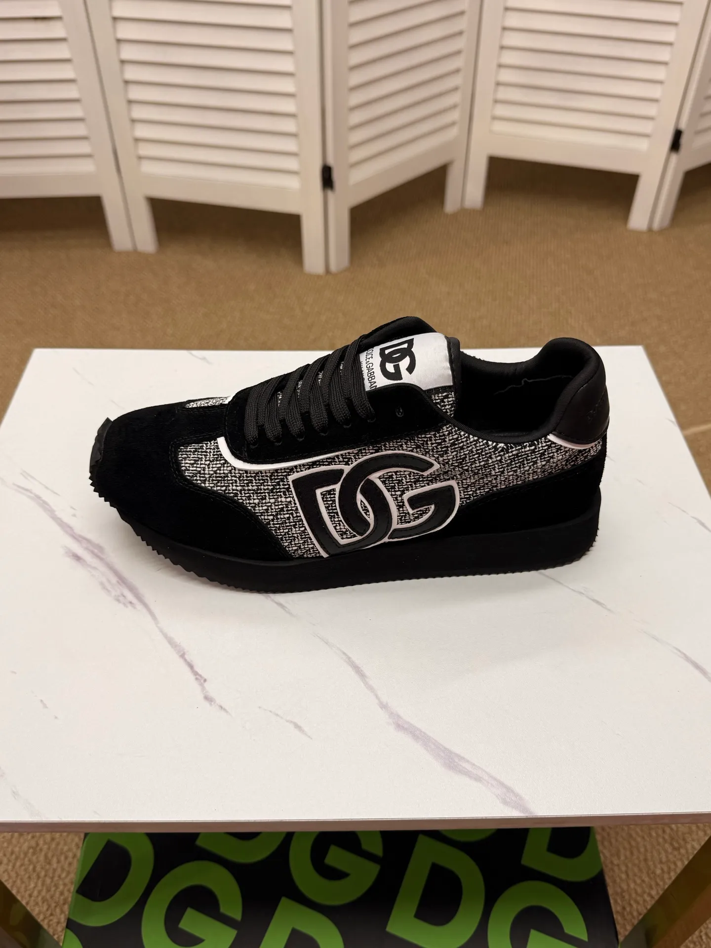 Men's clothing and shoes 230. The latest sports and casual shoes for couples (DG) are fashionable and versatile, and can add luster to various looks. Create an exquisite design with unique dynamic vitality and modern atmosphere, showing modern elegance. Size: 36-46 (45 and 46 are custom-made and cannot be returned or exchanged) Se